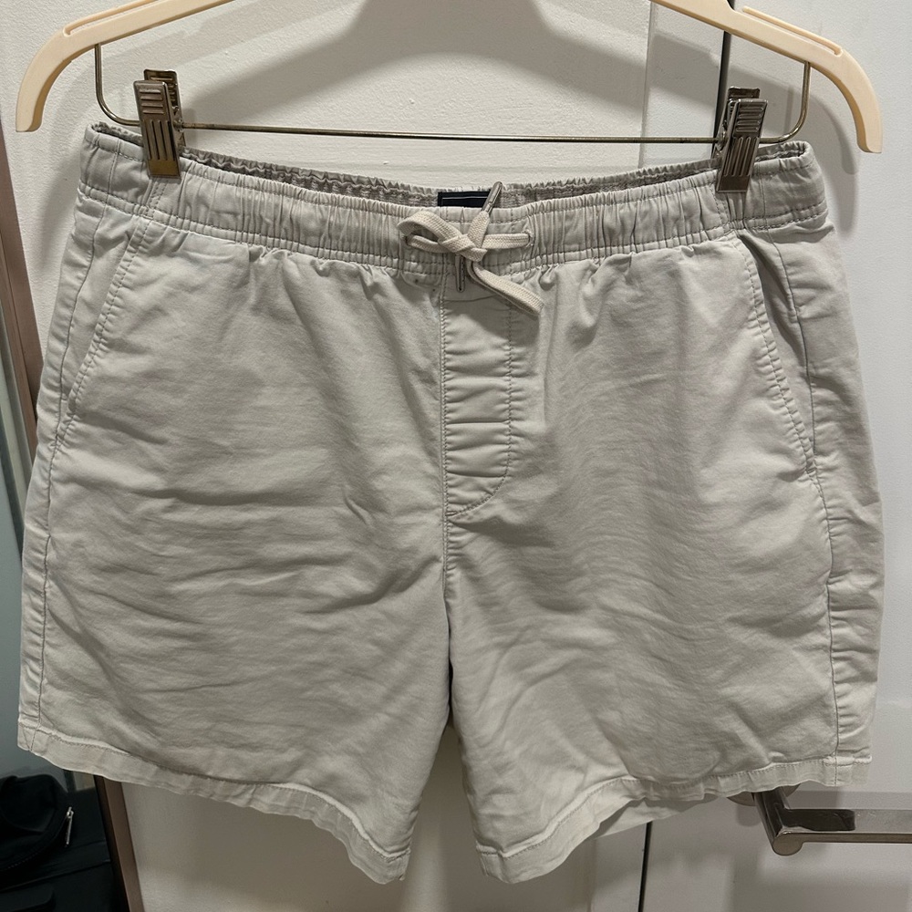 GAP Stone Athletic Shorts with Elastic Waistband